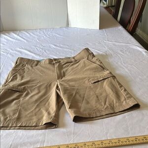 Men's Classic Tan Cargo Shorts